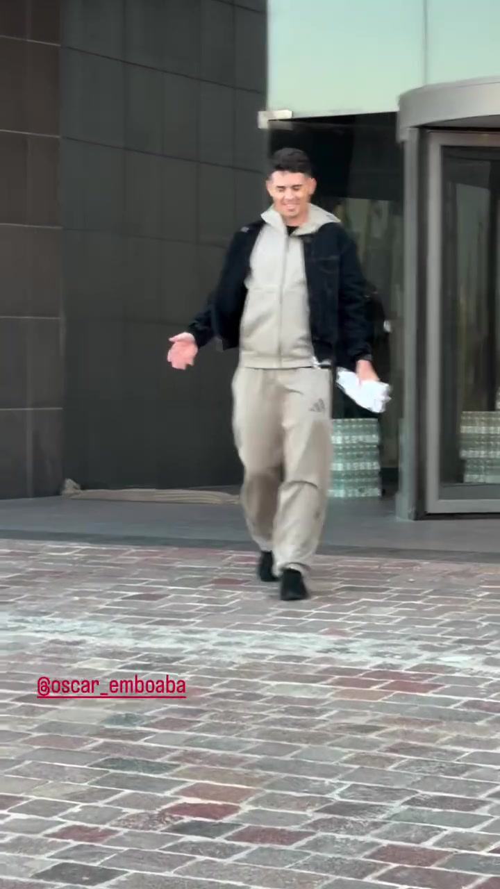 世界杯手机观看软件下载-老队友相见！蒋光太晒与奥斯卡见面视频，两人共同赢得两次中超